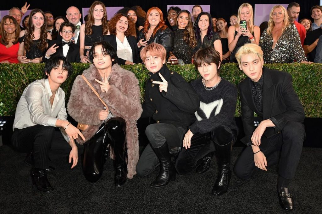 Best Red Carpet Fashion At The 2022 American Music Awards